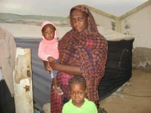A mother with her children in Mauritania